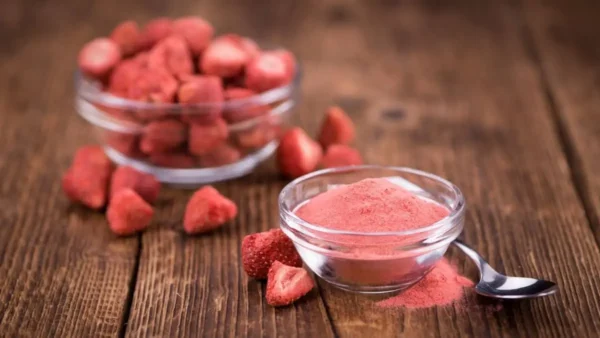 Çilek Tozu 100 gr Kuru Çilek Tozu Katkısız TAM TOZ